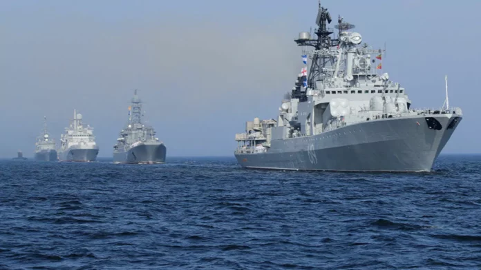 انتشار عسكري روسي في البحر الأحمر وصنعاء تعلق