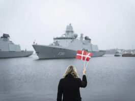 "فاينانشال تايمز": الدنمارك تقيل وزير الدفاع بسبب إخفاقات في البحر الأحمر