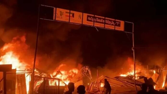 مظاهرات غاضبة تنديداً بمجزرة النازحين في رفح وردود أفعال دولية وعربية مكثفة