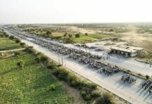 حجة تعلن استعداها لمواجهة قوى العدوان وتؤكد جهوزتها بإعلان “قبائلها” للنفير العام وعرض مهيب لـ 20 ألف خريج عسكري