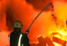 تفاصيل حريق باب اليمن.. خسائر مادية وبشرية جراء حريق في محل تجاري وسط العاصمة صنعاء