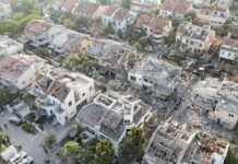 قائد أنصار الله يحذر من مخططات تغيير “الشرق الأوسط” ويشيد بالثبات الإيراني وردها الفعال على العدوان الإسرائيلي قائد أنصار الله يحذر من مخططات تغيير “الشرق الأوسط” ويشيد بالثبات الإيراني وردها الفعال على العدوان الإسرائيلي