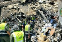 بالصور.. فرق الدفاع المدني تواصل لليوم الرابع البحث عن المفقودين في حيّ التحرير بعد العدوان الصهيوني