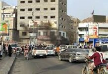 توترات وقطع طرق رئيسية في حضرموت مع تصاعد أزمة الكهرباء والخدمات