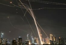 صحيفة بريطانية: مهارات إيران العسكرية “أذهلت خبراء الاستخبارات” وكشفت “عيوباً قاتلة” في الدفاعات الإسرائيلية