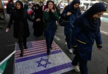 إيران تفكّك “شبكة تجسس” مرتبطة بواشنطن وتل أبيب