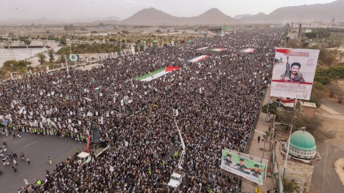 صنعاء تكتب معادلة الردع بالملايين: جهوزية مفتوحة للجولة القادمة ونصرة غير قابلة للتراجع لغزة