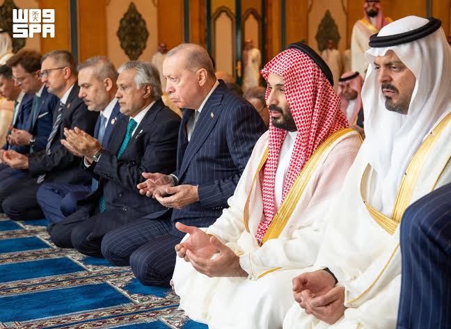 تحالف الرياض الثلاثي.. تباينات مبكرة وسقف منخفض ومحاولة جديدة للمشاركة في "حلب السعودي"